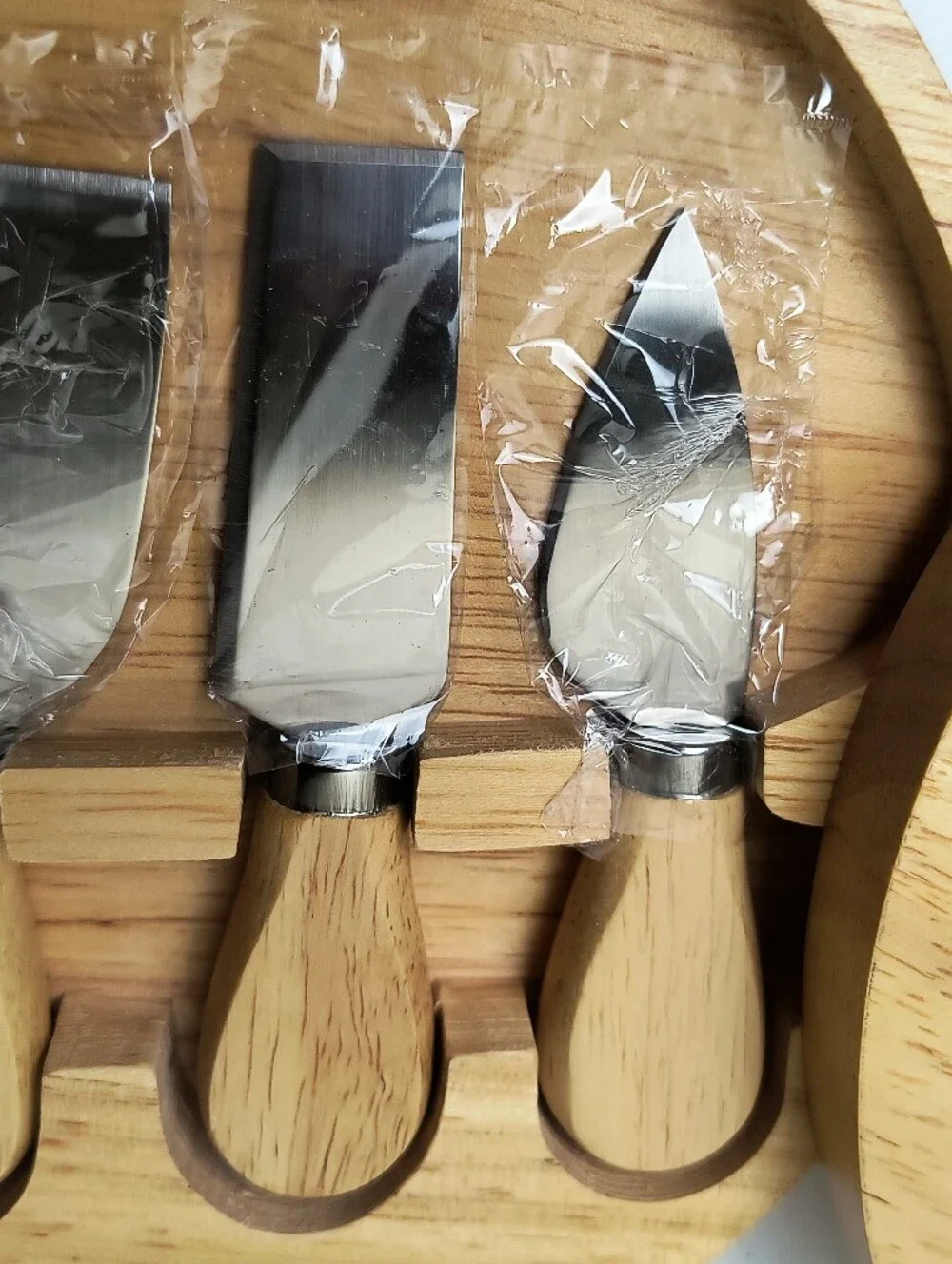 Gourmet Cheese Round Wooden Cheese Board Set with 4 Cheese Knives - Natural Wood